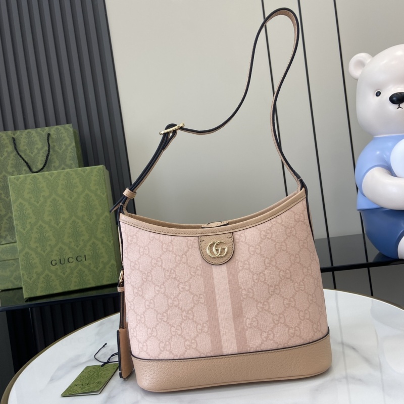 Сумка Gucci с монограммой