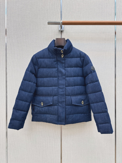 Пуховик Moncler