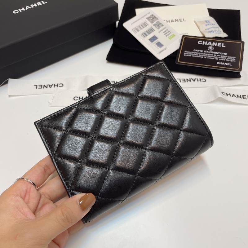 Чехол для паспорта с отделением для карт Chanel