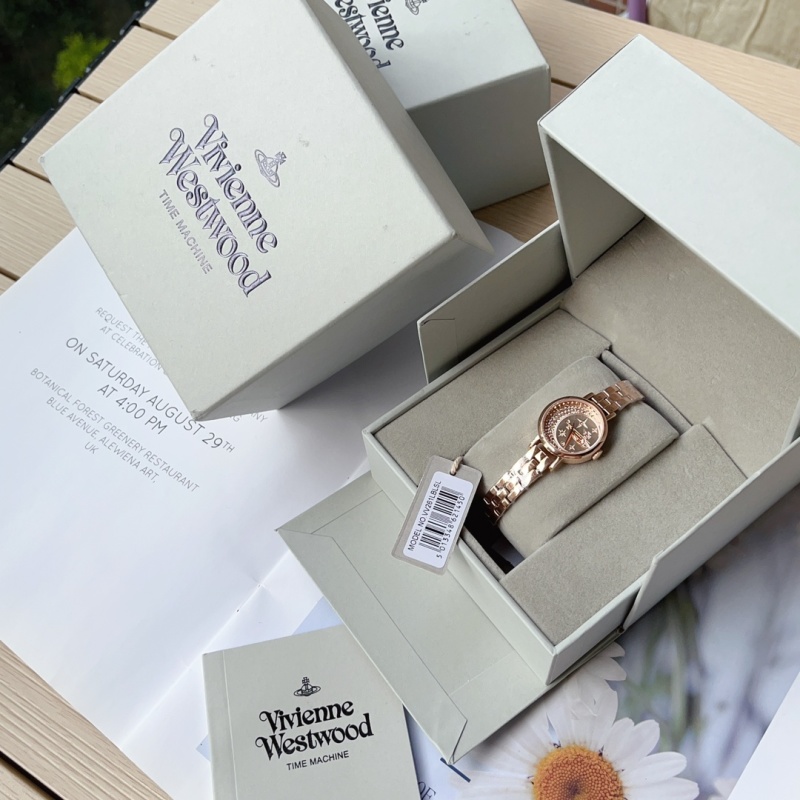 Часы Vivienne Westwood