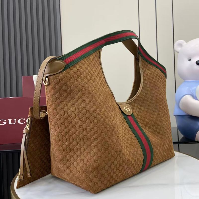 Сумка Gucci с монограммой и кошельком