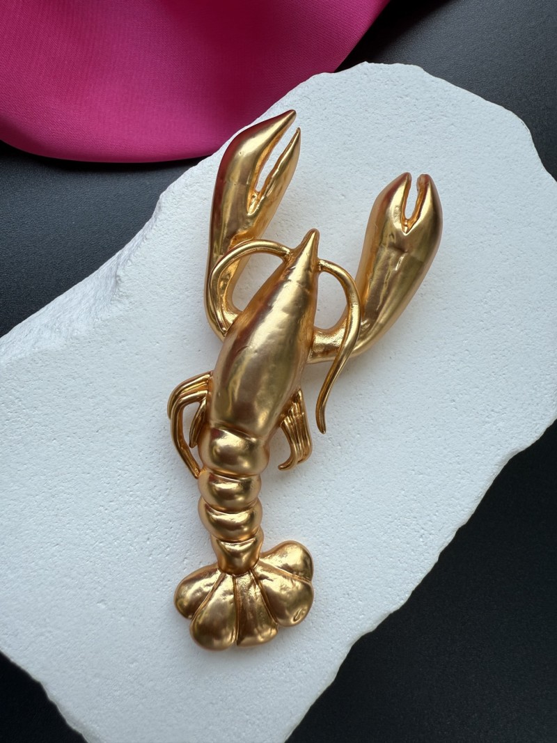 Брошь в виде краба Schiaparelli