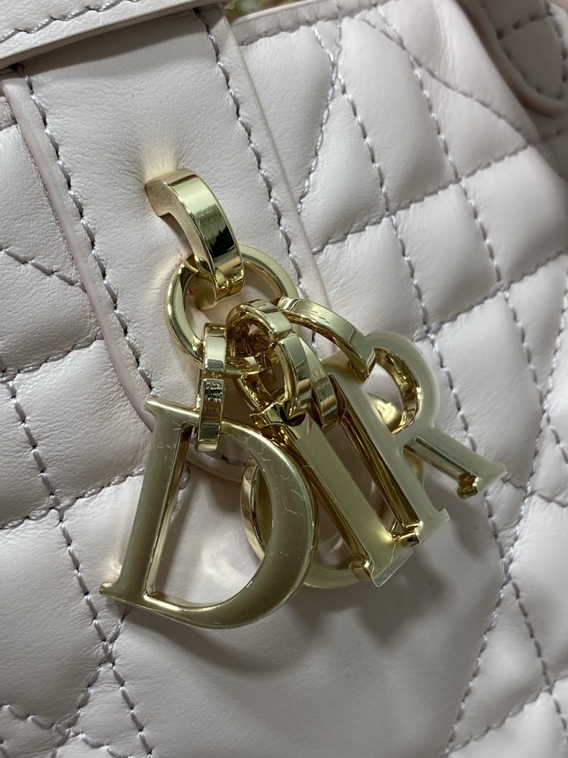 Сумка Dior Lady Dior розовая