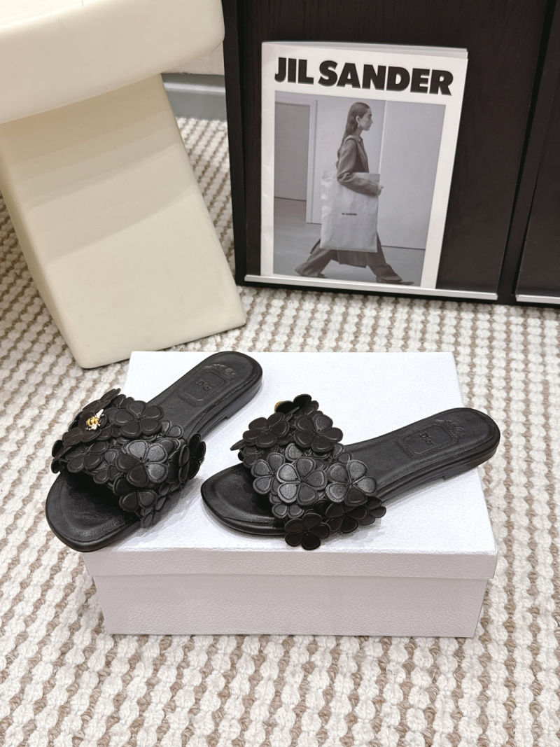 Женские кожаные сланцы Dior с цветочным декором