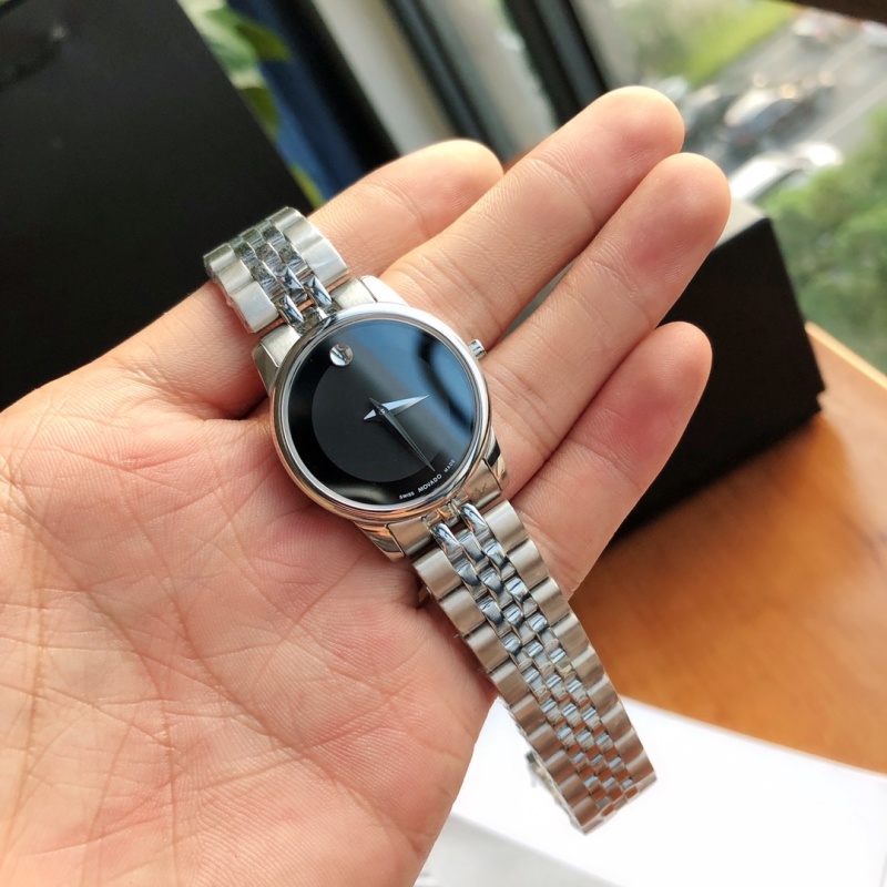 Часы Movado