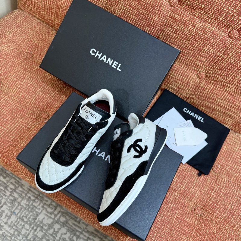 Женские кроссовки Chanel, стеганый узор, черно-белые