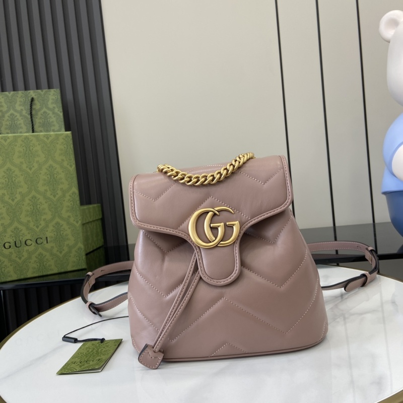 Рюкзак Gucci с золотой фурнитурой