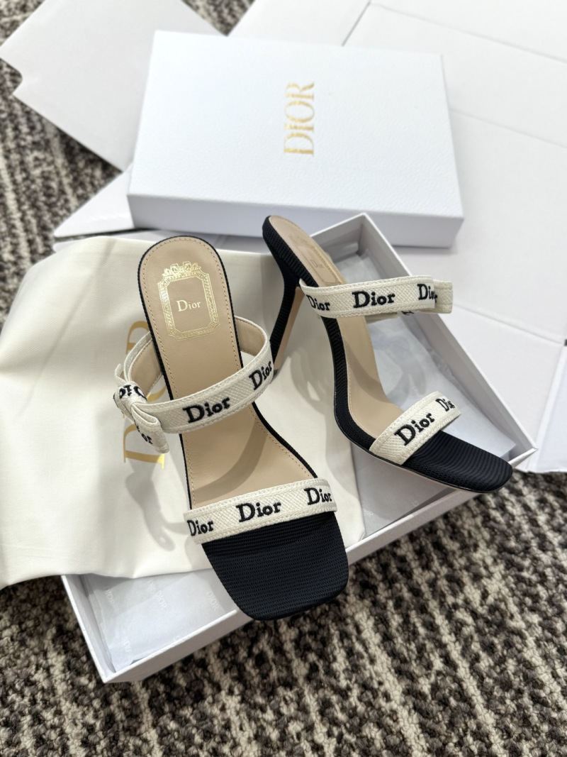 Женские босоножки Dior с логотипом