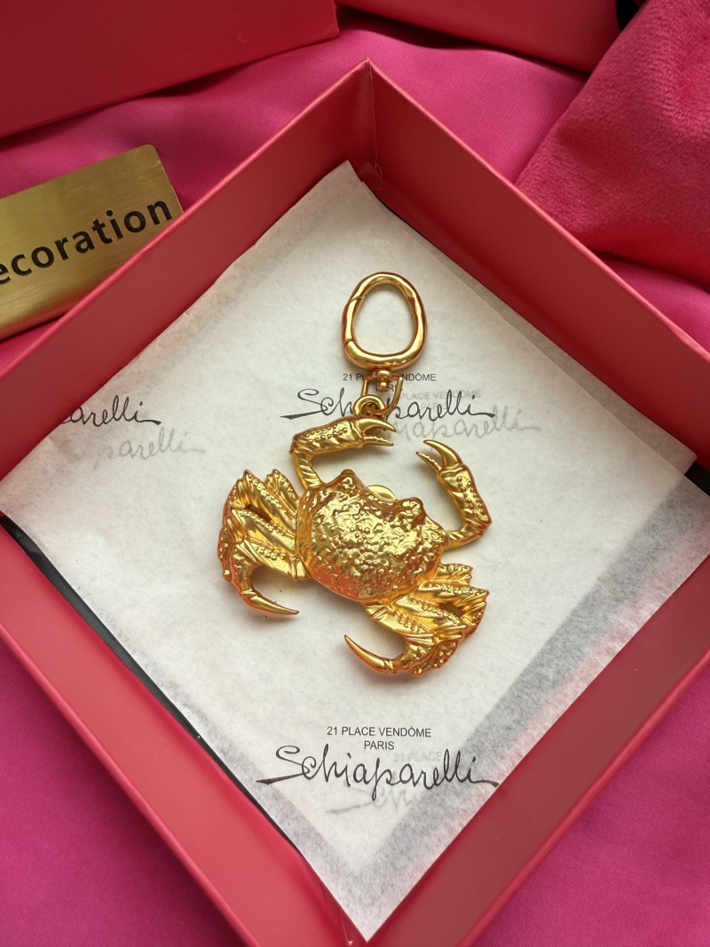 Брошь в виде краба Schiaparelli