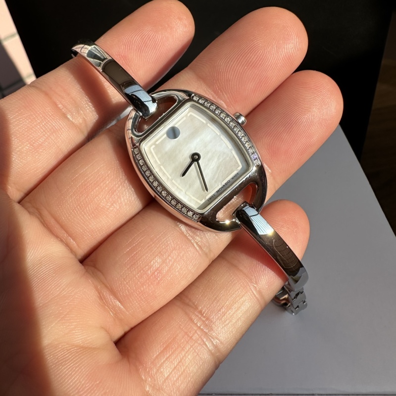 Часы Movado