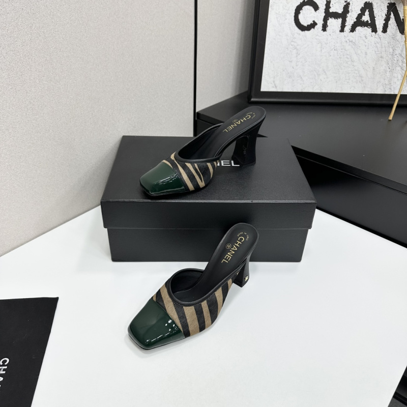 Женские мюли Chanel с тигровым принтом