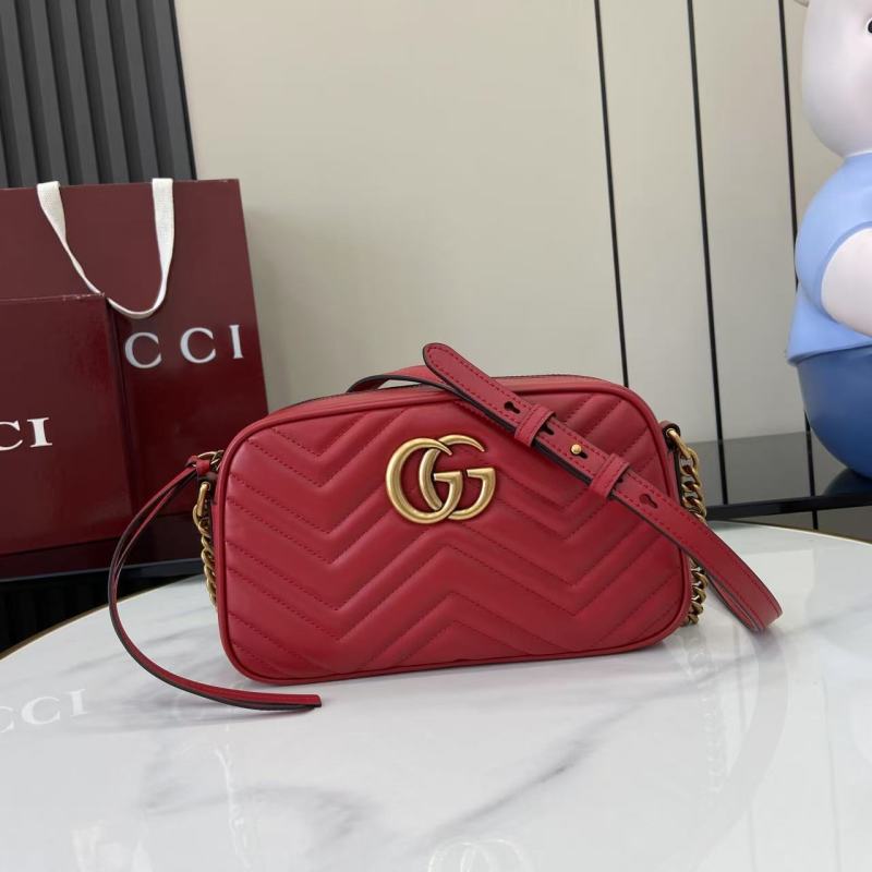 Сумка-кроссбоди Gucci красная с цепочкой