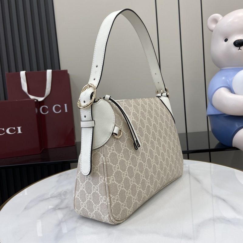 Сумка Gucci с монограммой