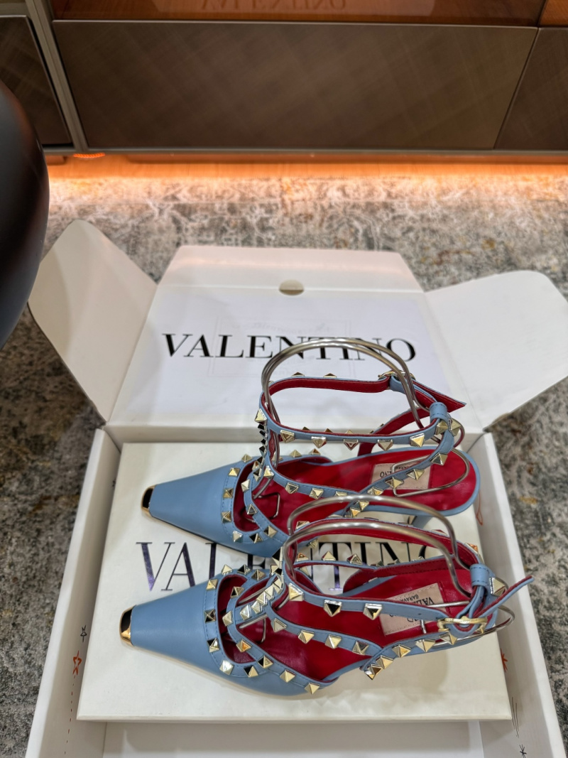 Туфли Valentino голубые с золотыми заклепками Valentino Garavani