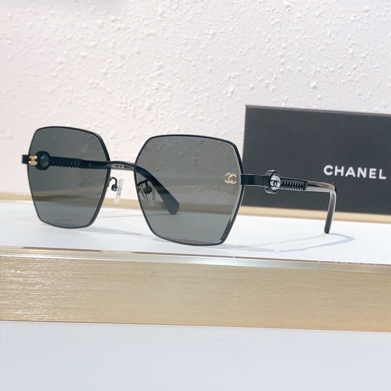 Очки солнечные CHANEL