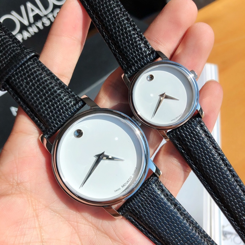 Часы Movado