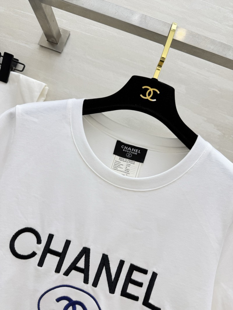 Женская футболка белая с логотипом Chanel