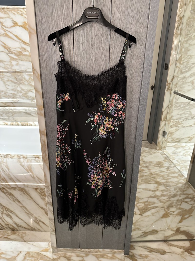 Вечернее платье с кружевной отделкой и цветочным принтом Dolce & Gabbana