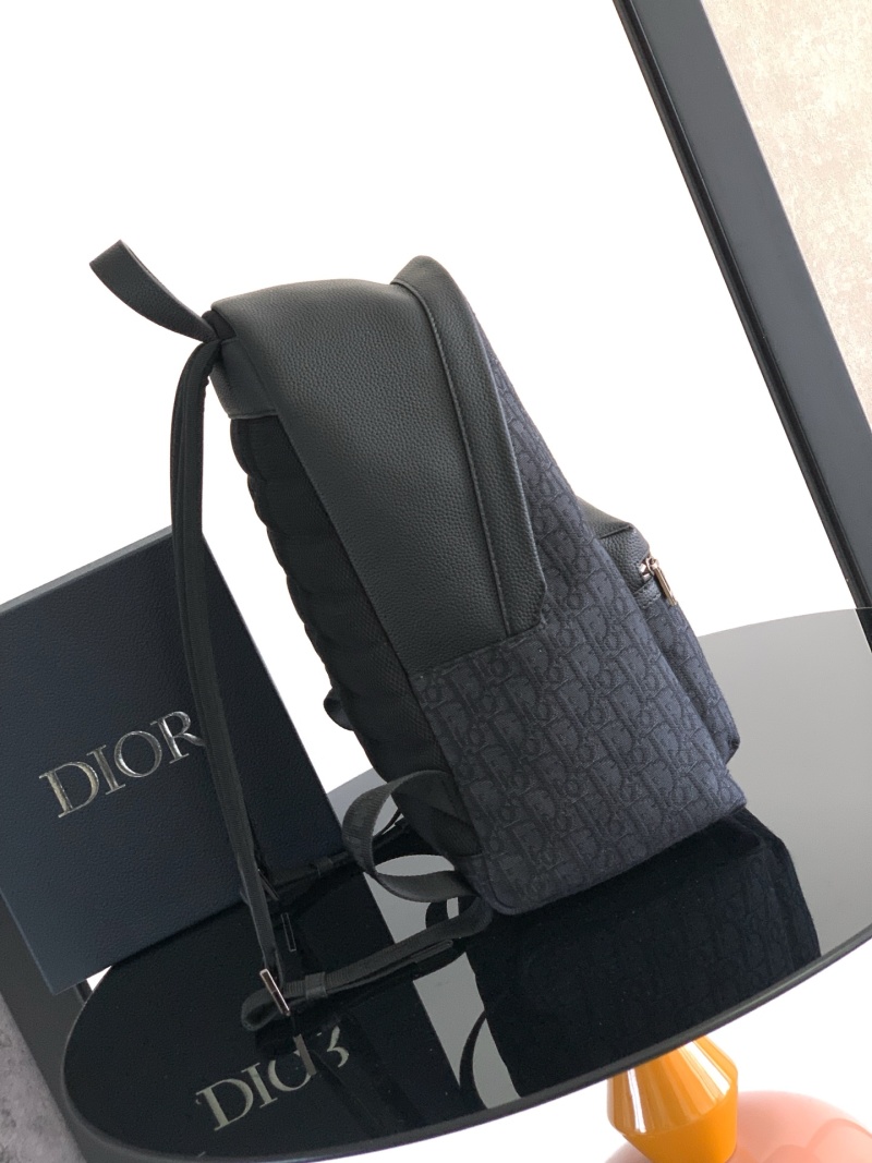 Мини-рюкзак Dior с монограммой и нашивкой
