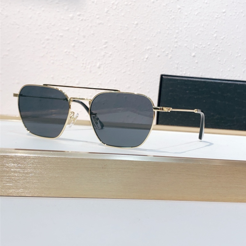 Солнцезащитные очки Emporio Armani