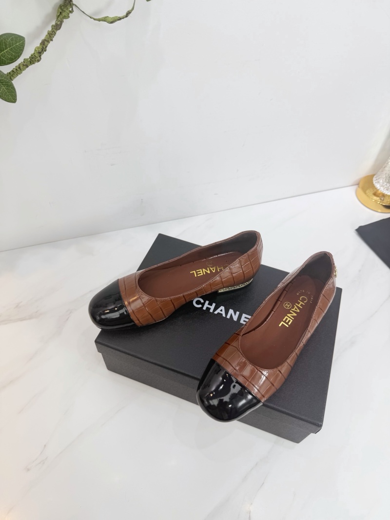 Женские туфли CHANEL с крокодиловым тиснением