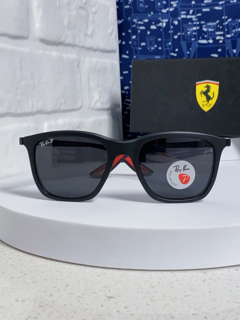 Солнечные очки Ray-Ban Ferrari RB4433M
