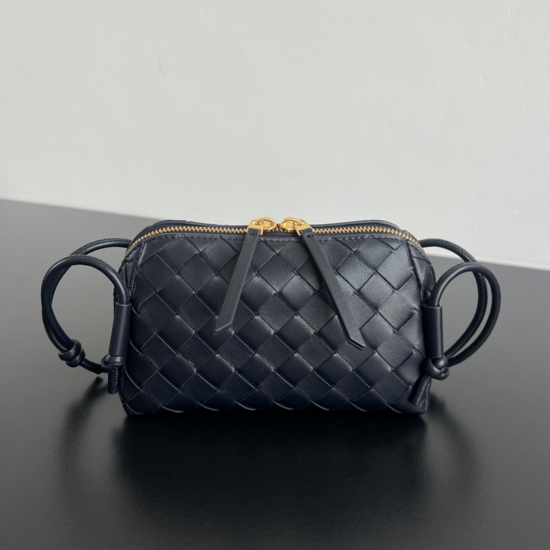 Мини-сумка с плетением Intrecciato Bottega Veneta