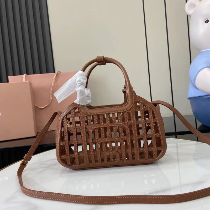 Сумка Miu Miu коричневая