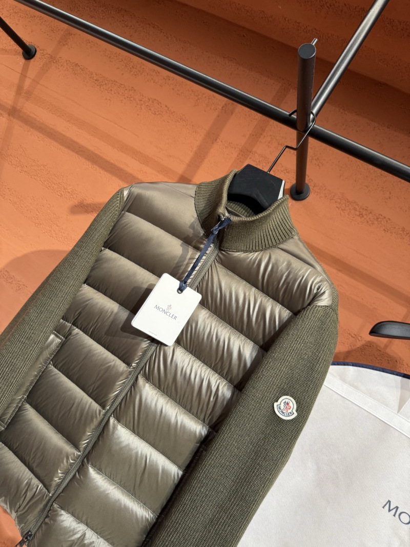 Пуховик Moncler