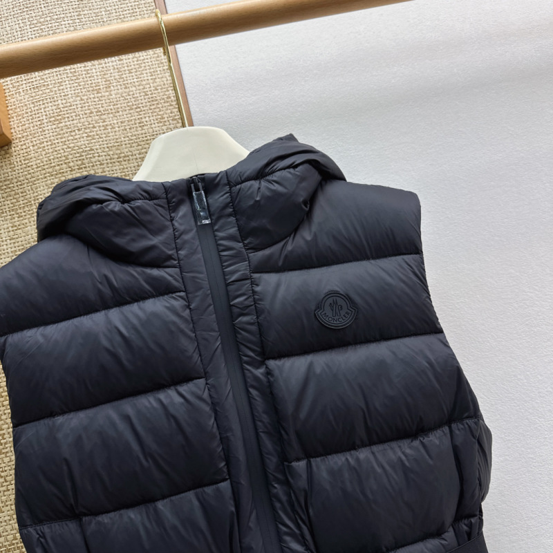 Жилет Moncler