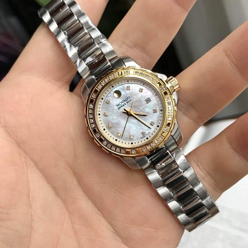 Часы Movado