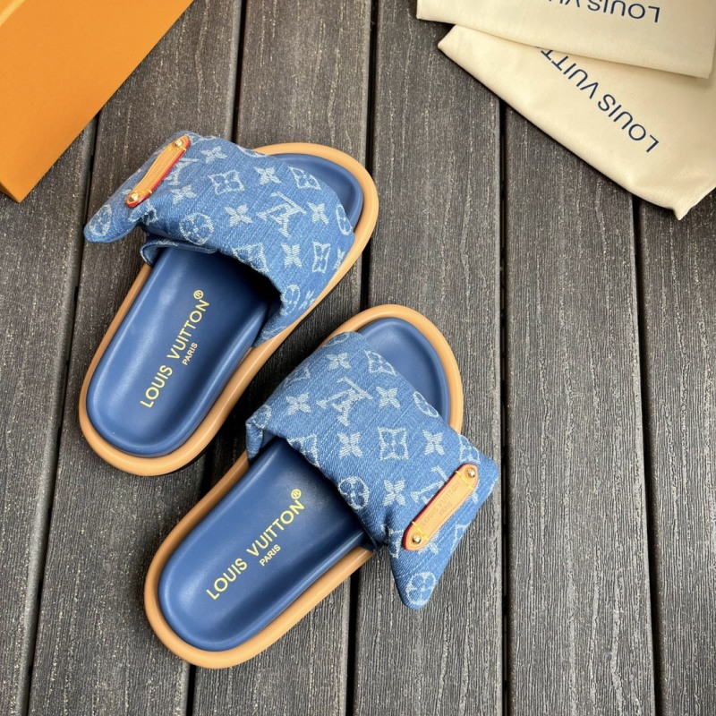 Слипоны женские из денима с узором Louis Vuitton