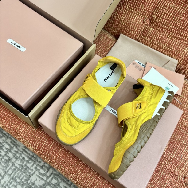 Молодёжные кроссовки Miu Miu