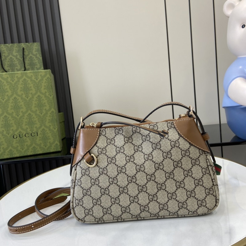 Сумка Gucci с монограммой и кожаной отделкой