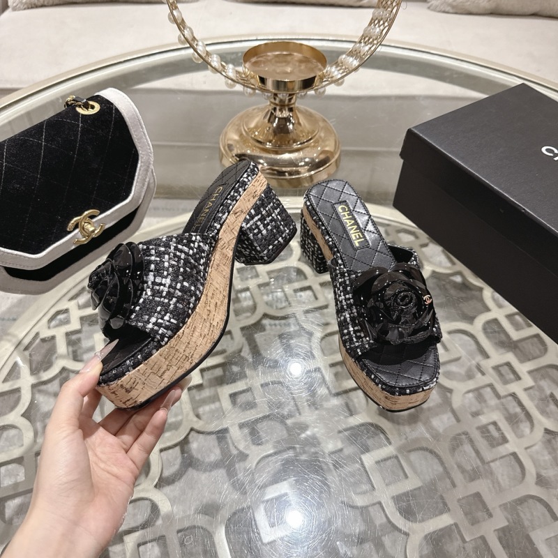 Чёрные сабо с камнем на платформе Chanel