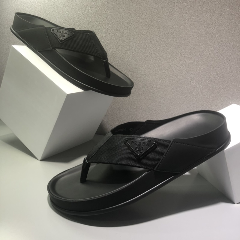 Шлёпанцы Prada