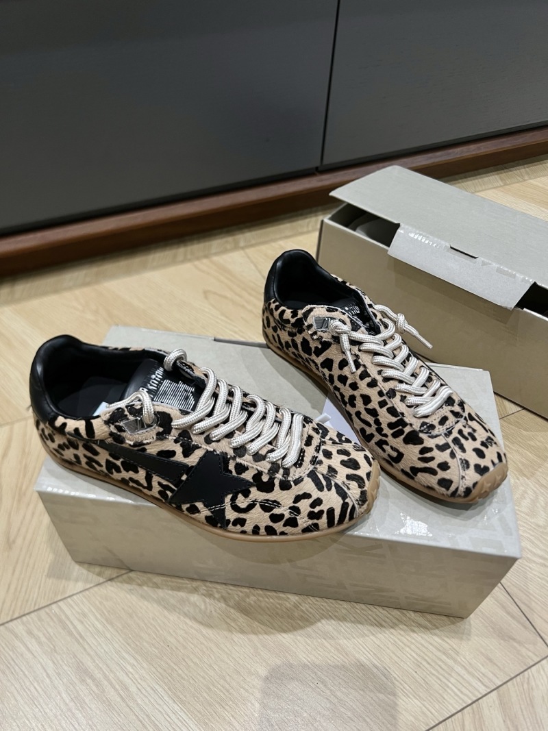 Женские кроссовки с принтом леопард Golden Goose