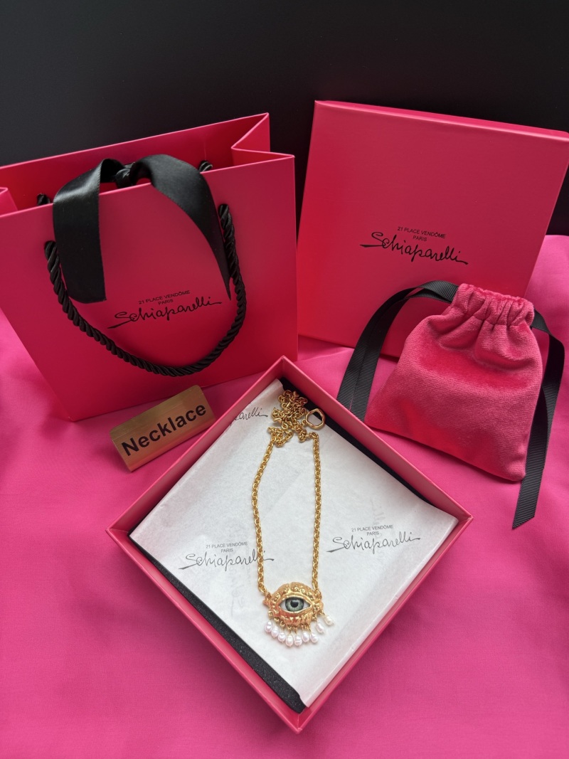 Наручное колье с подвеской в виде глаза Schiaparelli