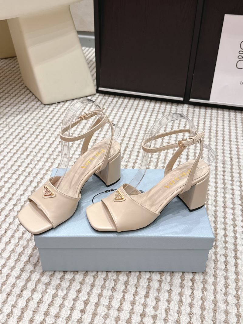 Босоножки на каблуке Prada