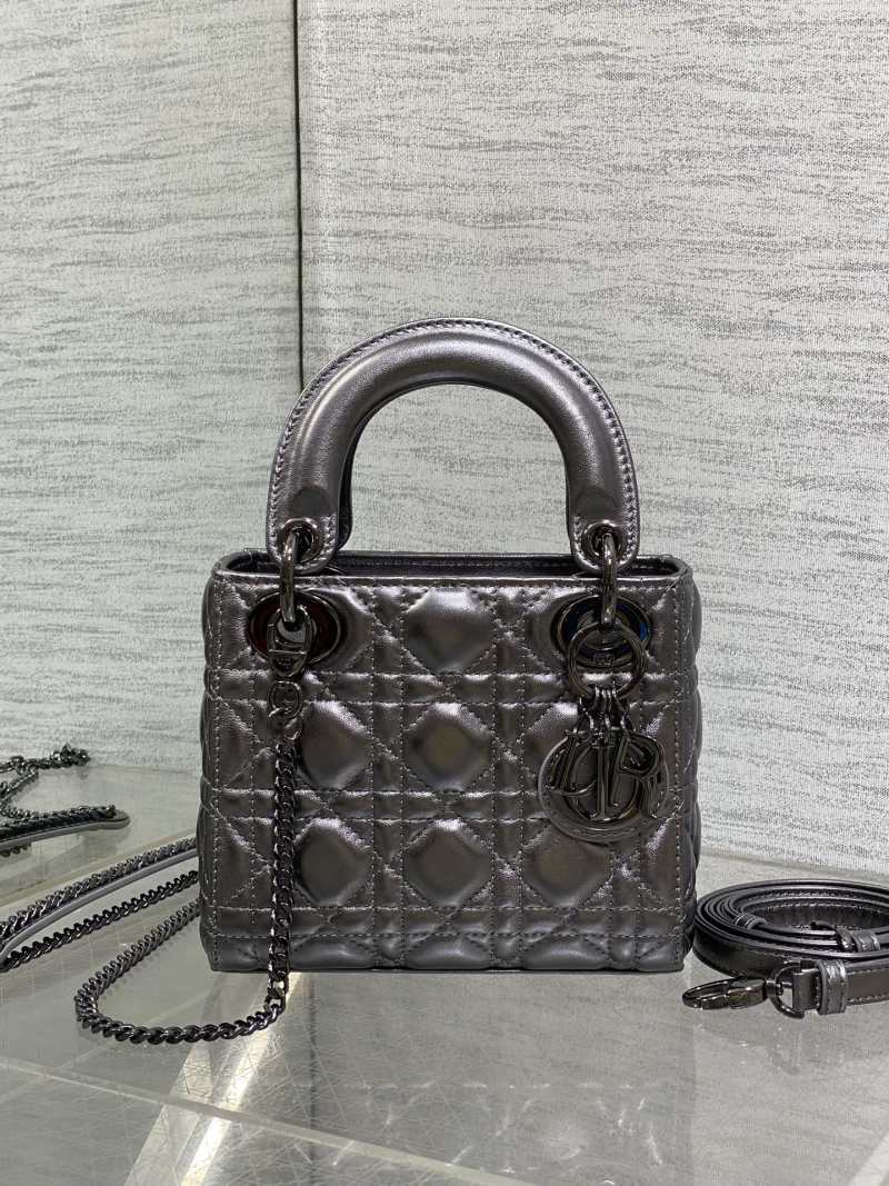 Сумка Dior Lady Dior с цепочкой и ремнем