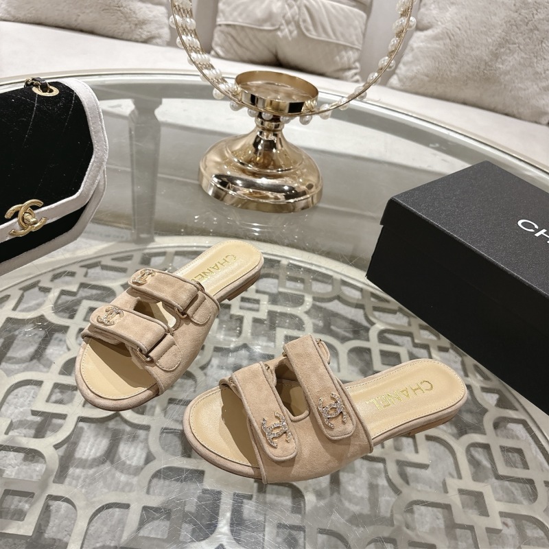 Женские босоножки-шлепки с двойной лямкой и стразами Chanel