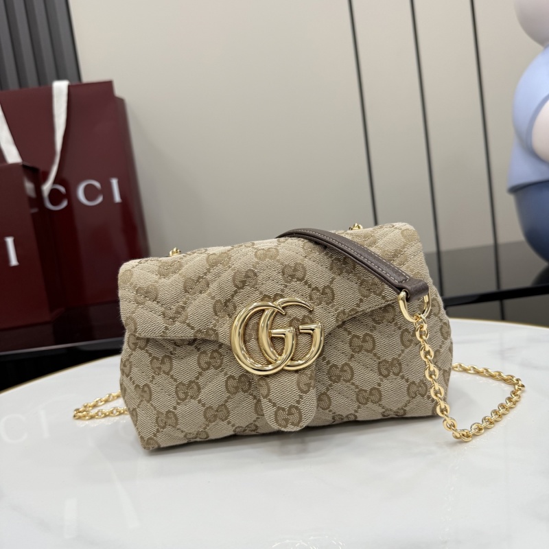 Сумка Gucci с цепочкой и логотипом GG