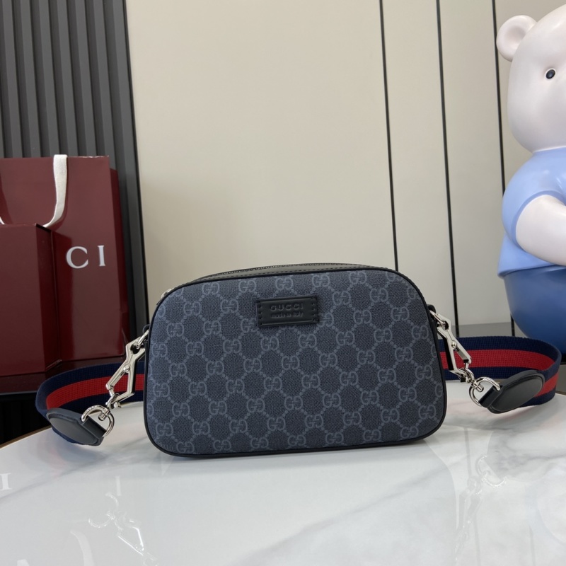 Сумка Gucci с монограммой и ремнем