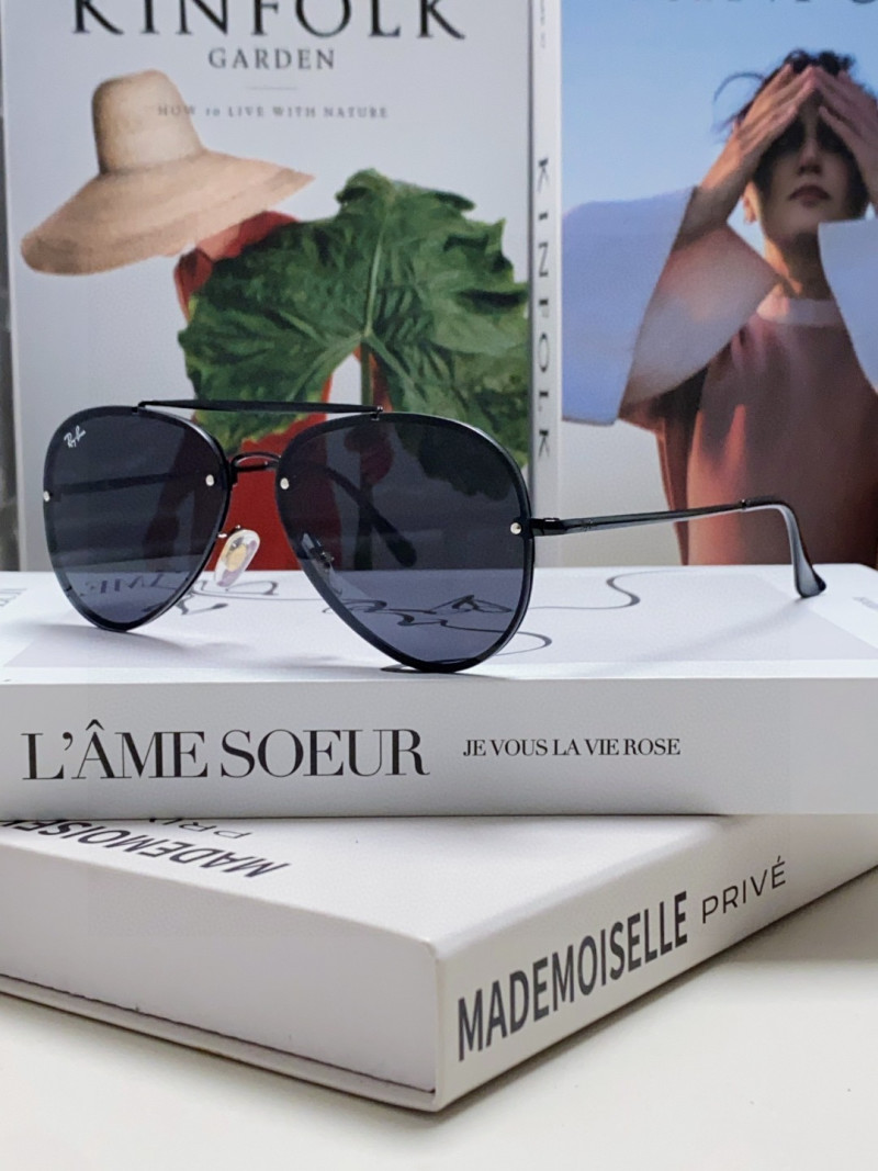 Солнцезащитные очки Ray-Ban RB3584 Авиатор