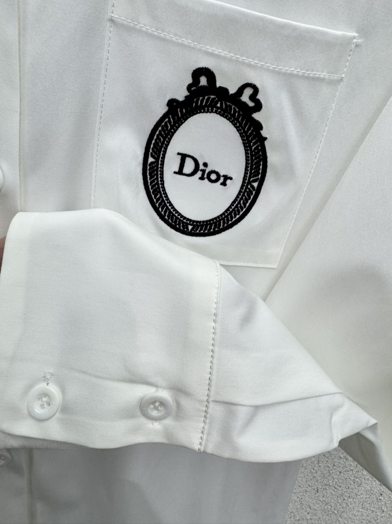 Белая рубашка с логотипом Dior на кармане