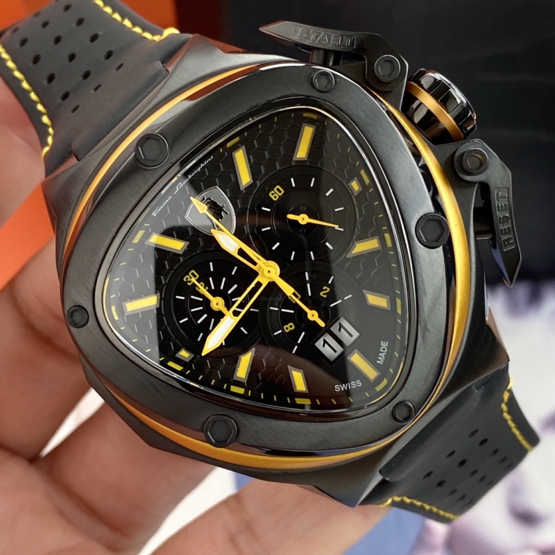 Часы Tonino Lamborghini