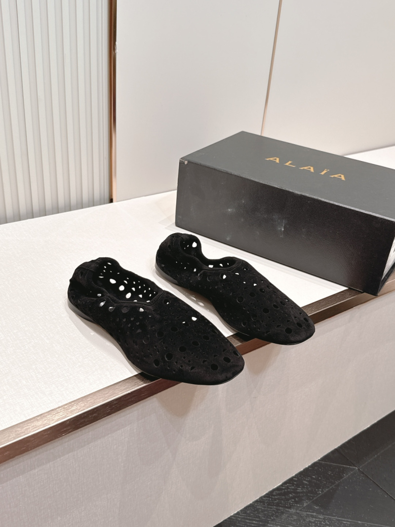 Черные женские балетки из натуральной кожи с перфорацией Alaïa