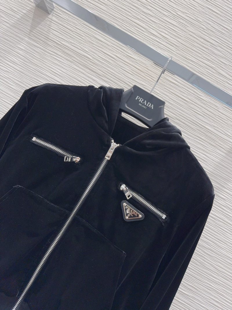 Костюм Prada