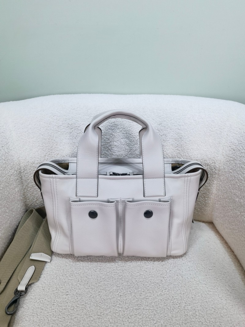 Сумка Prada с пряжкой