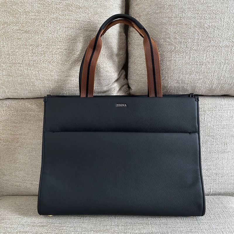 Сумка ZEGNA черная из натуральной кожи